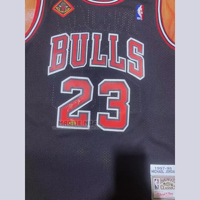 Maglia
 Michael Jordan NO 23 Chicago Bulls Mitchell & Ness 1997-98 Nero
